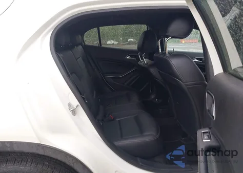 2017 Mercedes-Benz Gla 250 z USA, uszkodzony, nr VIN WDCTG4EB4HJ350354